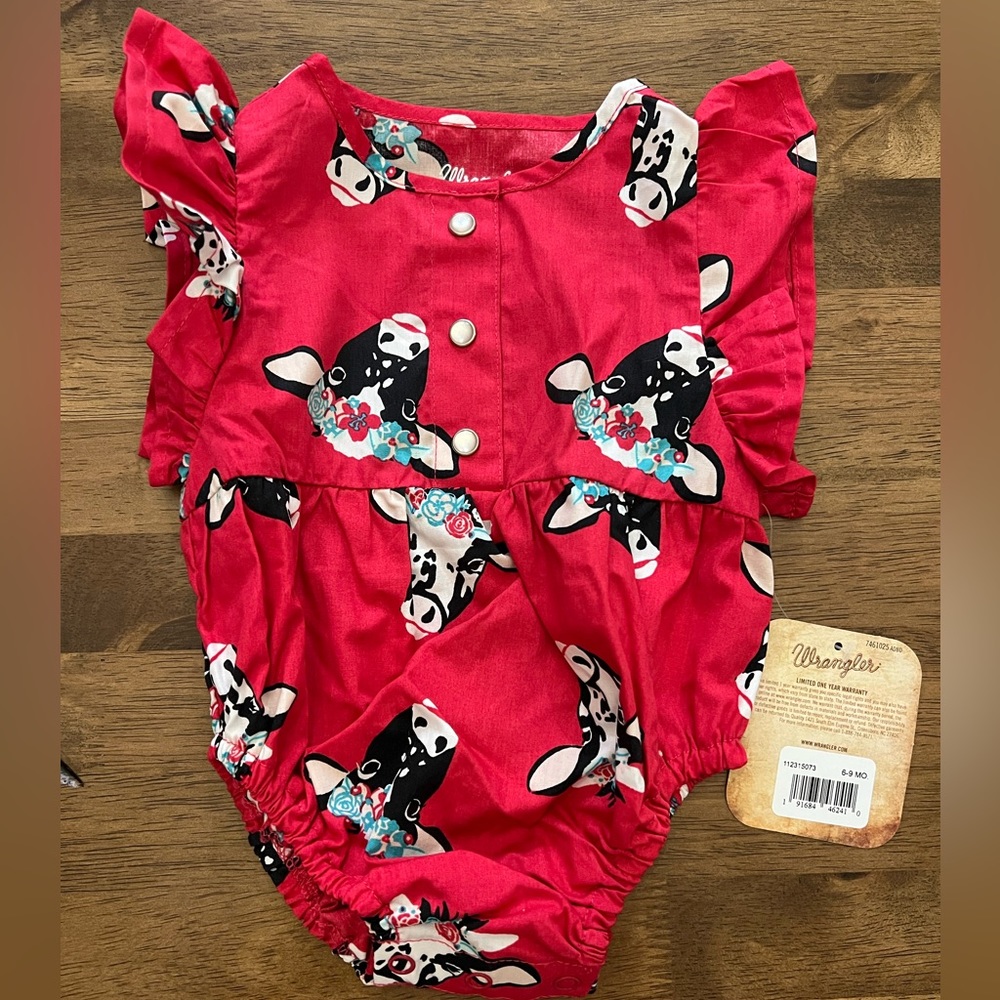 Wrangler baby pink cow onesie 6-9 month